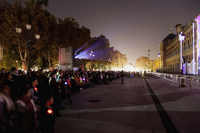 nin%cc%83os-mapping-sevilla-espectaculos-audiovisuales-sevillaconlospeques-01