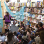 Cuentacuentos Infantiles con librerias contadas en librería la Caótica 00 | Sevilla con los peques