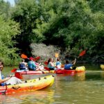 Actividades de verano en el corredor verde de Guadiamar: Niños haciendo piraguismo | Sevilla con los peques