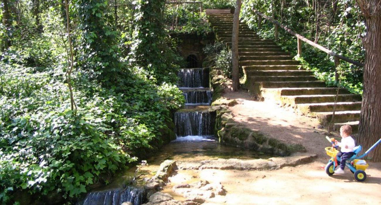 Cascada del Parque Natural de Oromana | Sevilla con los peques