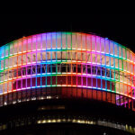 Terraza mirador Torre Sevilla iluminada para celebrar el día de andalucía | Sevilla con los peques